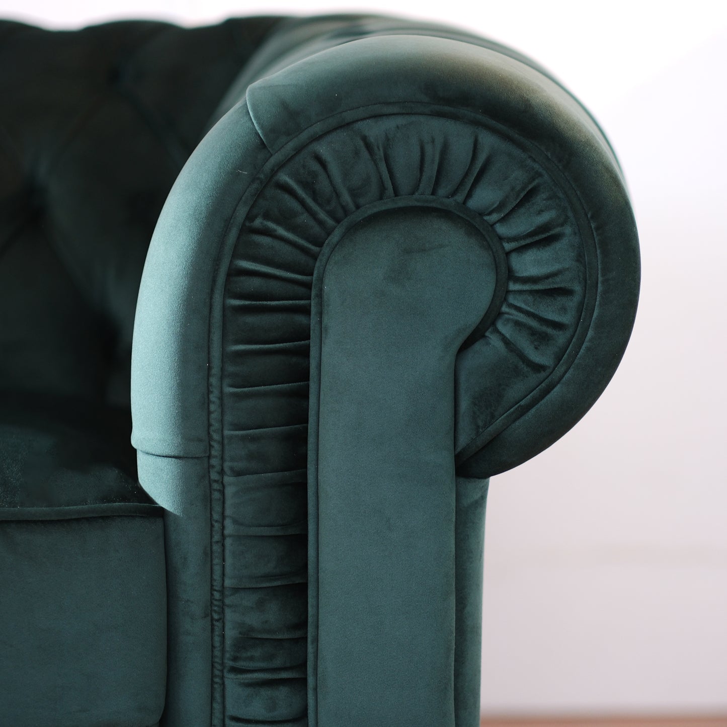 Grünes Chester-Sofa aus Samt