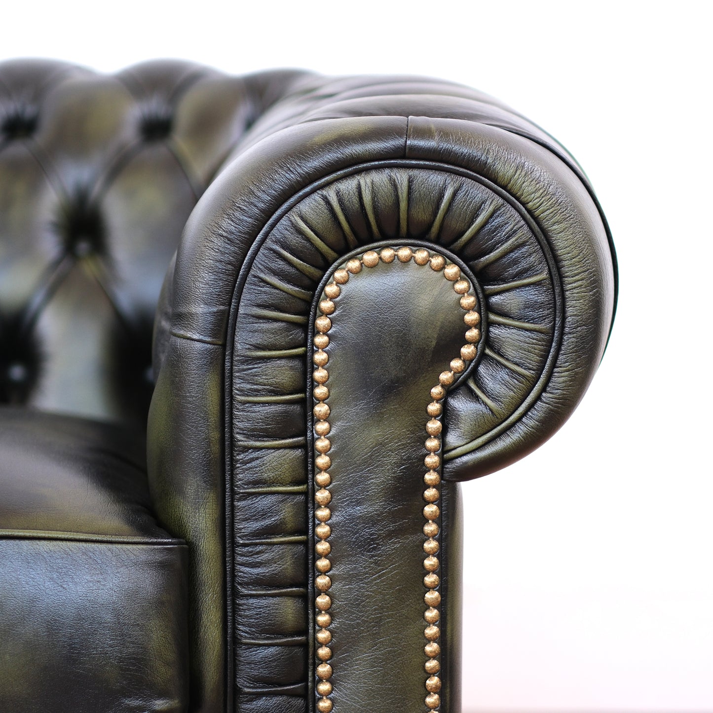 Fauteuil Chester en cuir grainé vert de style Old America, fini à la main