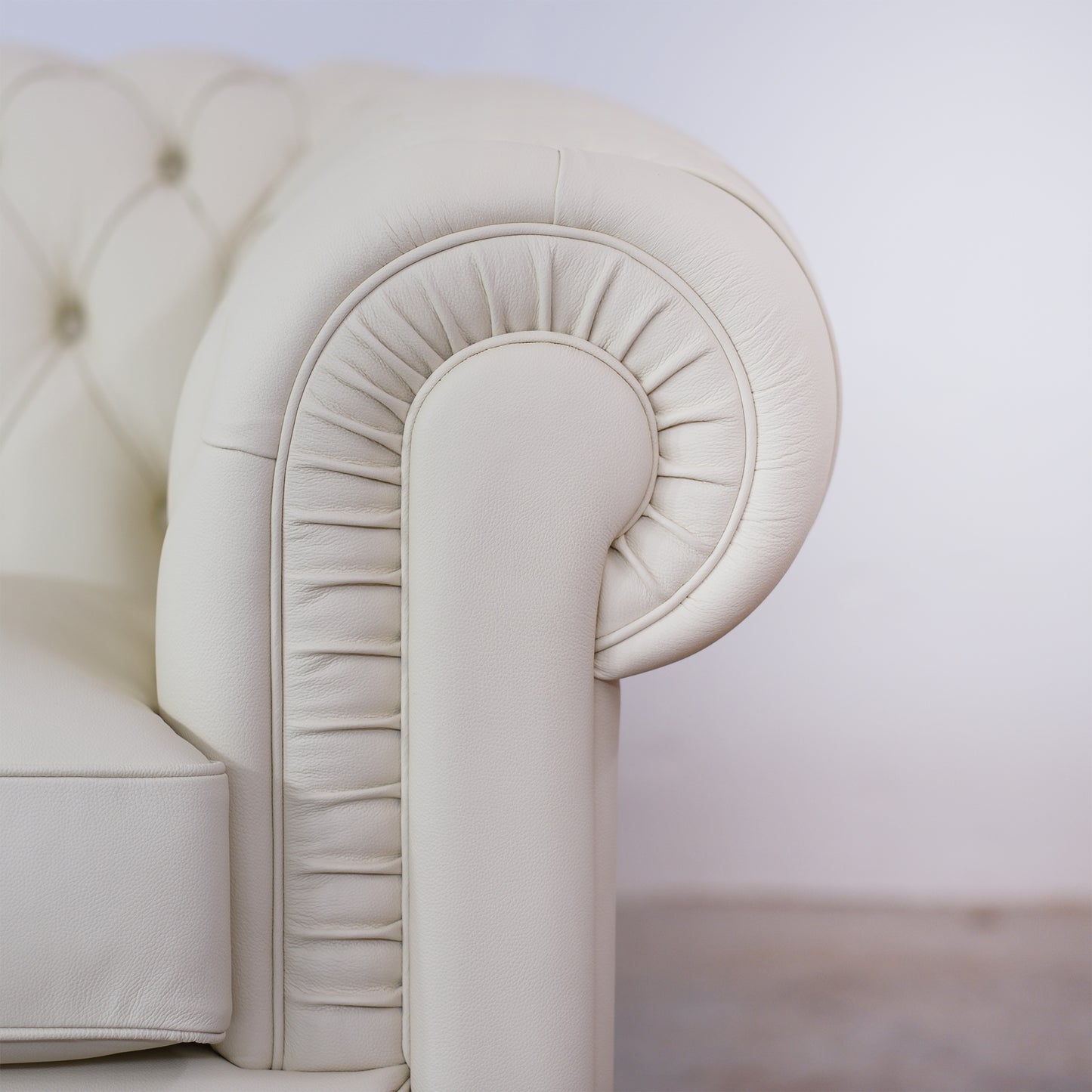 Divano Chester Maxi Pelle Fiore Bianco Panna