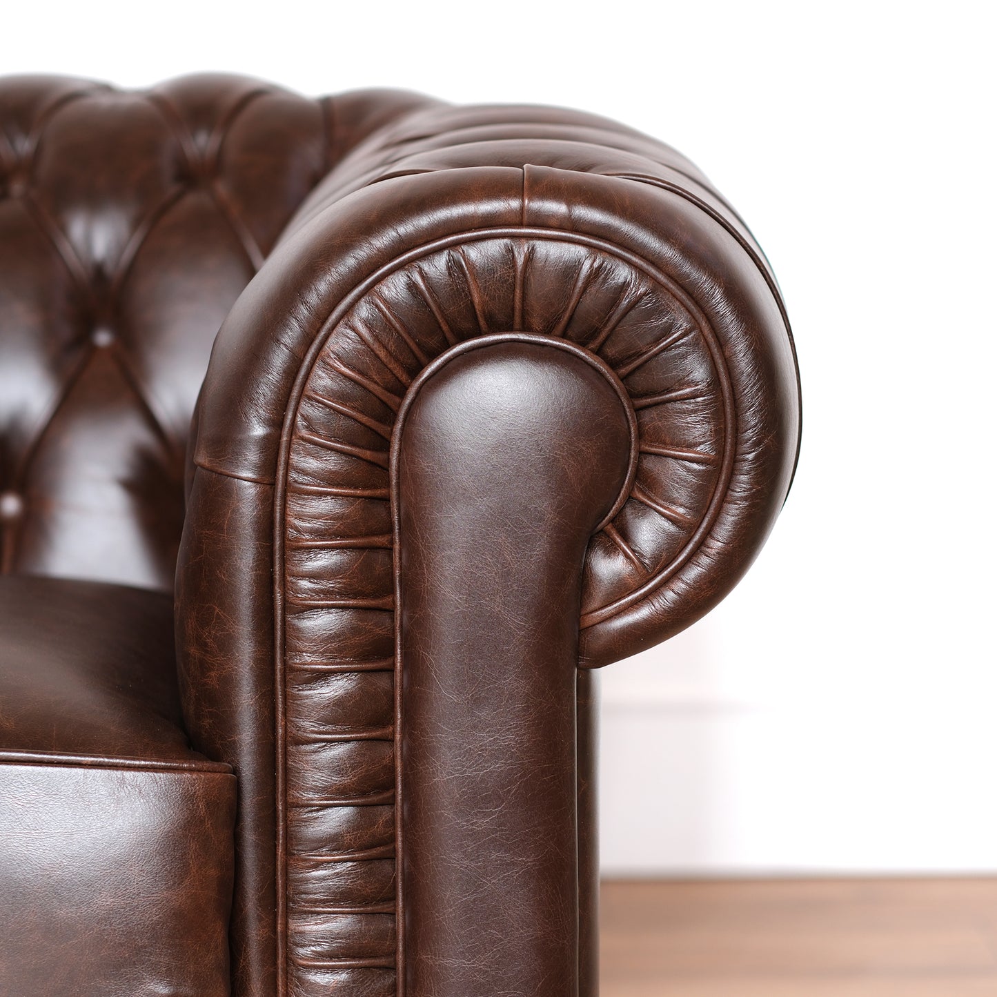 Chester Sofa dunkelbraunes Narbenleder