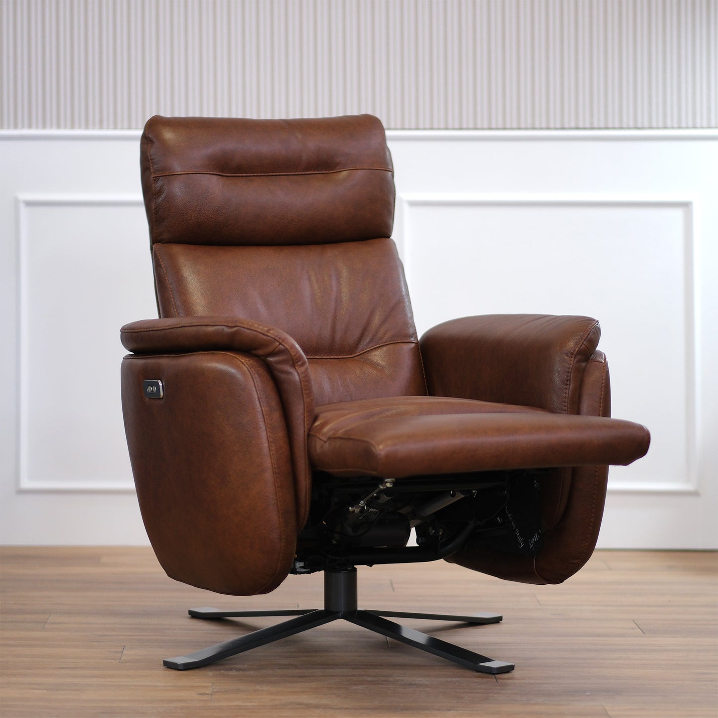 Poltrona relax elettrica girevole Costanza pelle fiore brandy