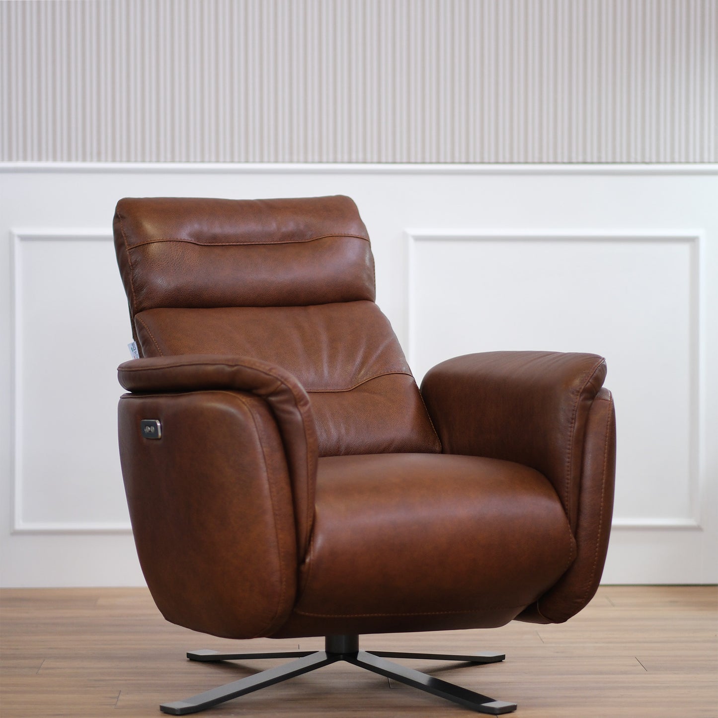 Poltrona relax elettrica girevole Costanza pelle fiore brandy