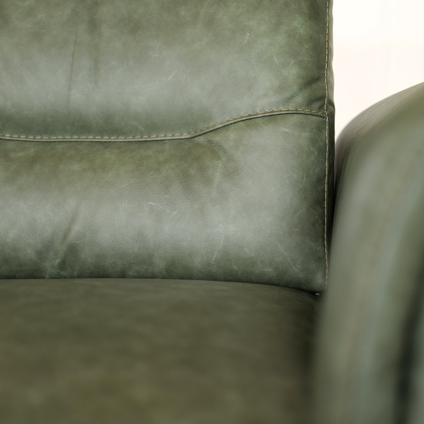 Fauteuil de relaxation électrique pivotant Costanza en cuir pleine fleur brandy