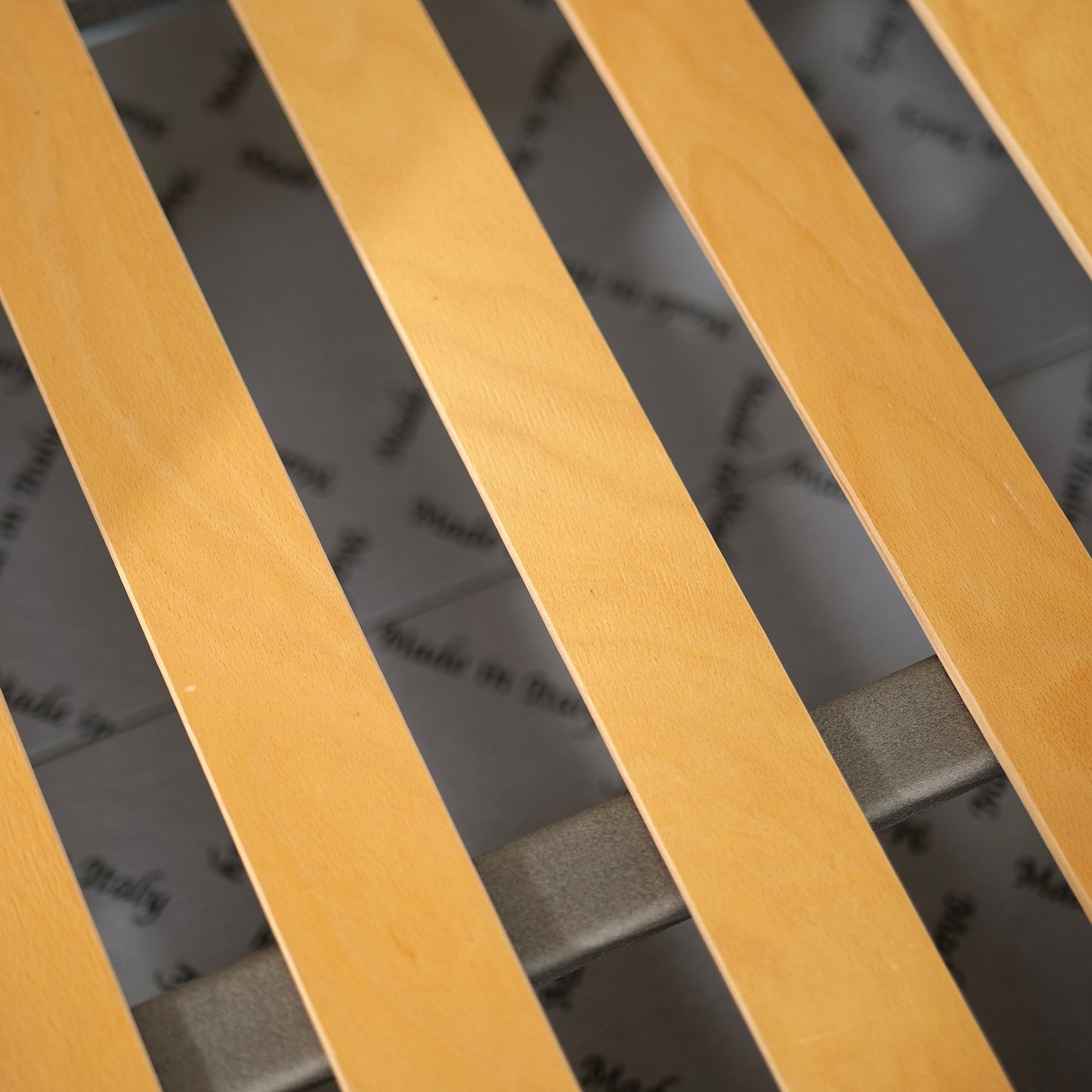 Letto Chesterfield Armonia Pelle Primo Fiore Premium - Design Iconico e Funzionale