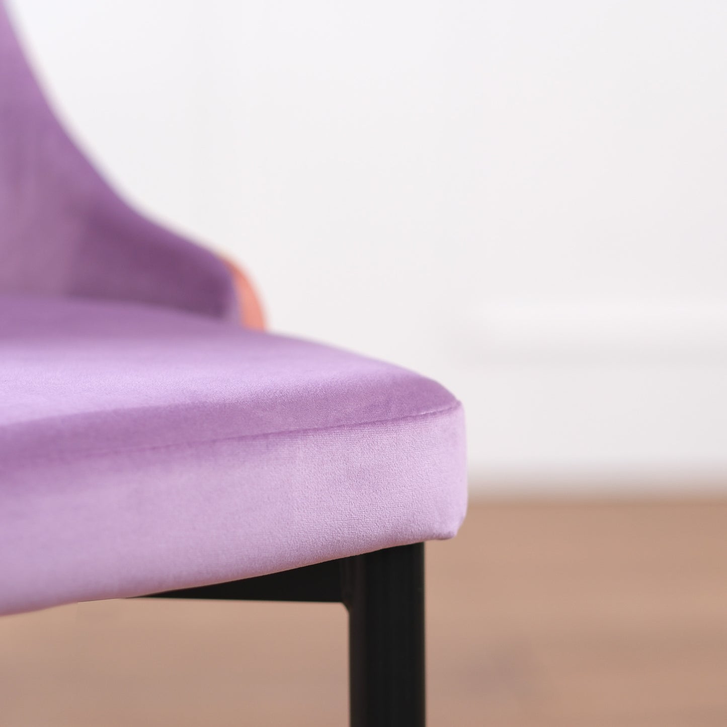 Lot de 2 chaises en velours lilas avec dossier multicolore et pieds en laiton noir - Luvi