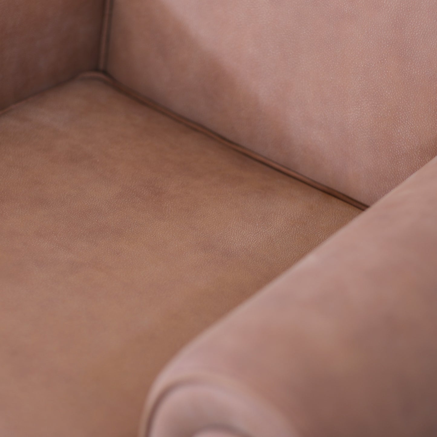 Fauteuil modèle luxe en cuir fleur terra