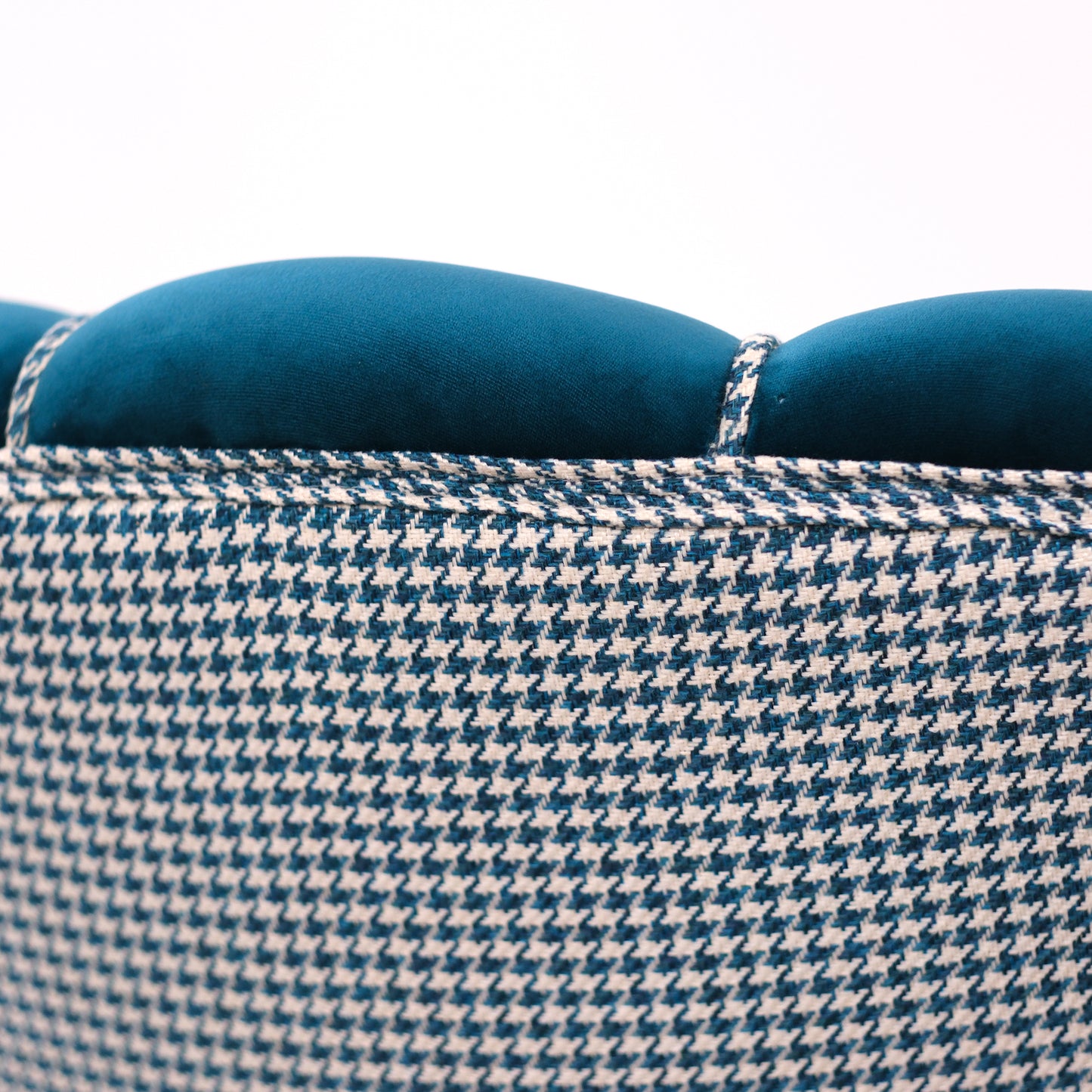 Fauteuil Maia en Velours Pétrole, Uni ou avec dossier en Tissu Pied de Poule assorti, Pieds Dorés