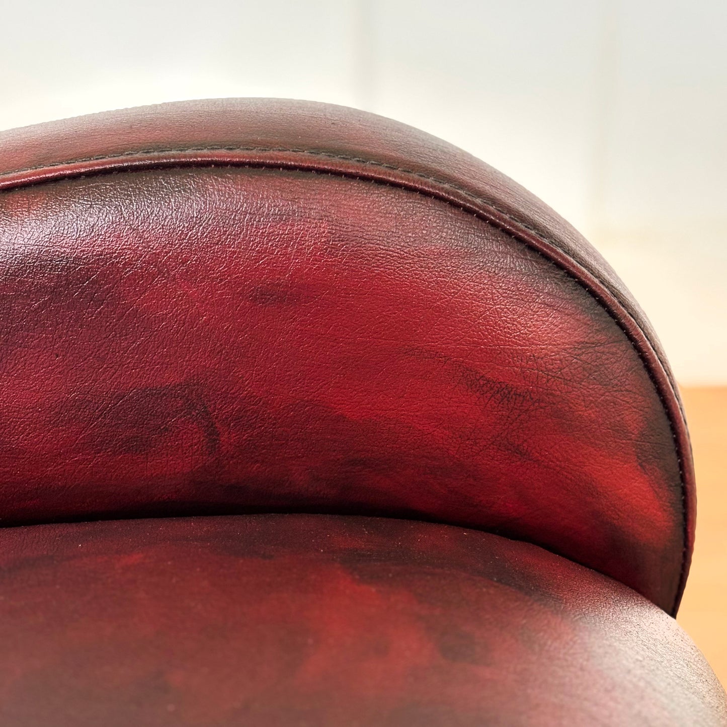 Miss Sessel aus hochwertigem Vollnarbenleder – ikonisches Design der 1950er Jahre