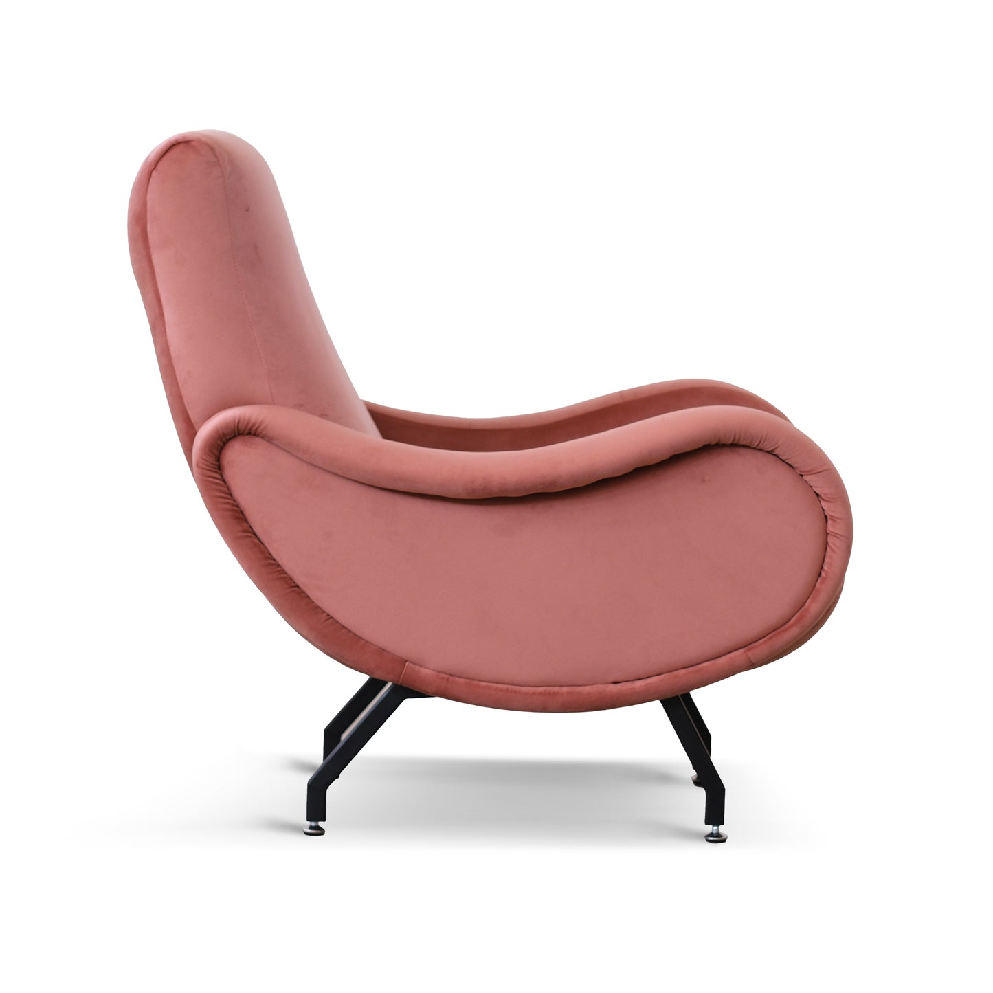Fauteuil Miss en velours saumon avec piètement noir