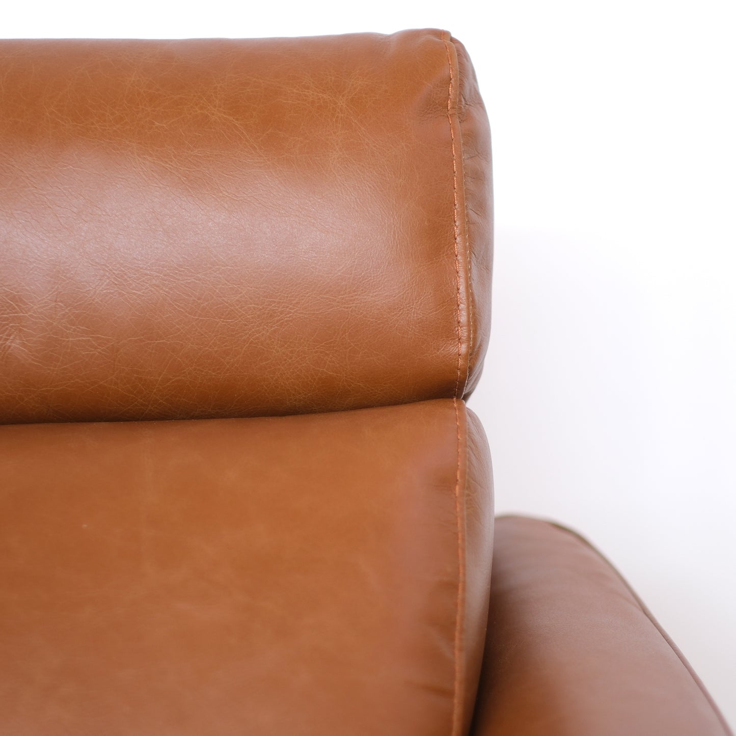 Vania Sofa aus cognacfarbenem Narbenleder mit anthrazitfarbenen Chrombeinen