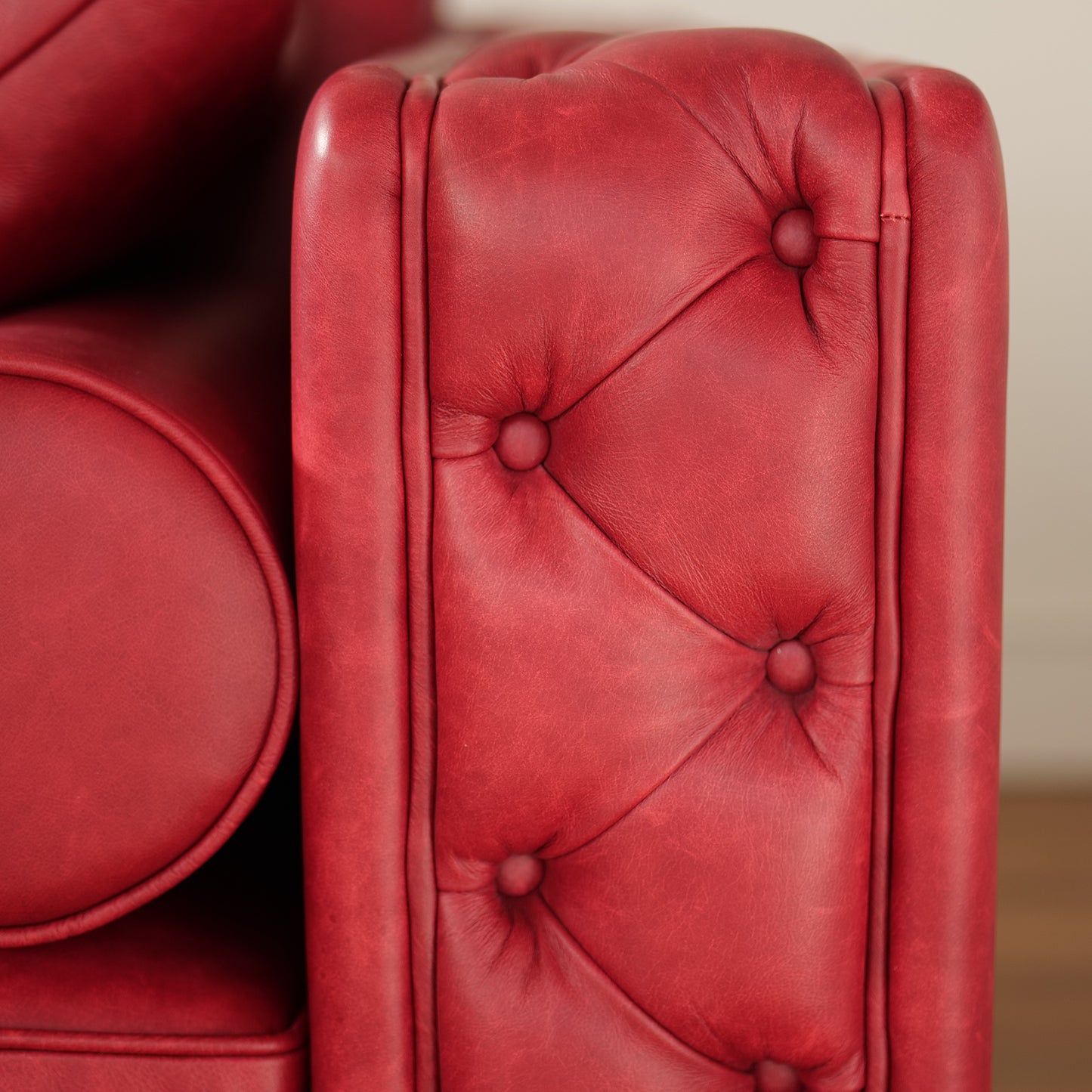 Divano Dimora Chesterfield Pelle Primo Fiore Premium - Design Classico