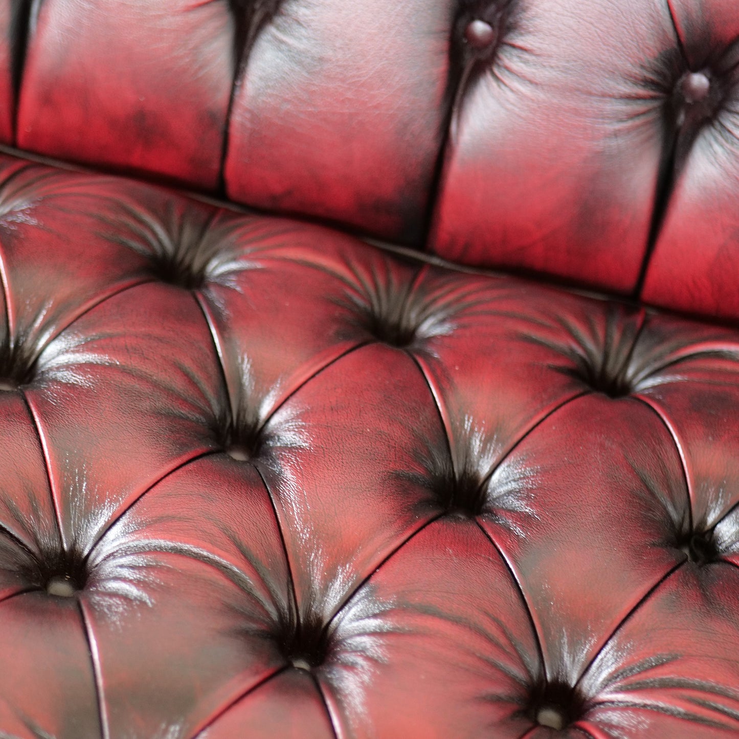 Canapé d'angle Chesterfield avec méridienne - Cuir pleine fleur premium - Design iconique