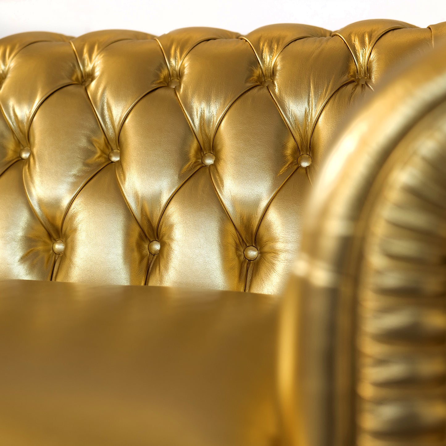 Divano Chesterfield in Pelle Primo Fiore Premium – Iconico, Finiture di Pregio