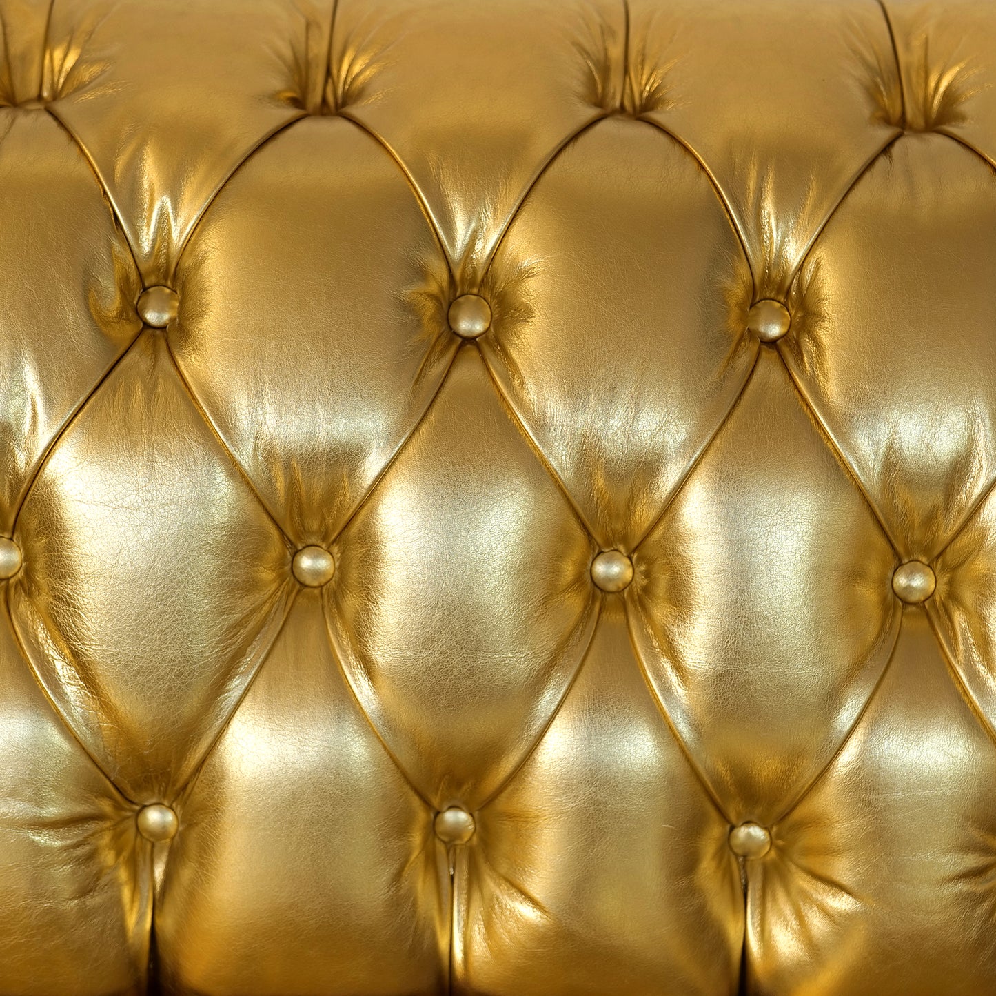 Divano Chesterfield in Pelle Primo Fiore Premium – Iconico, Finiture di Pregio