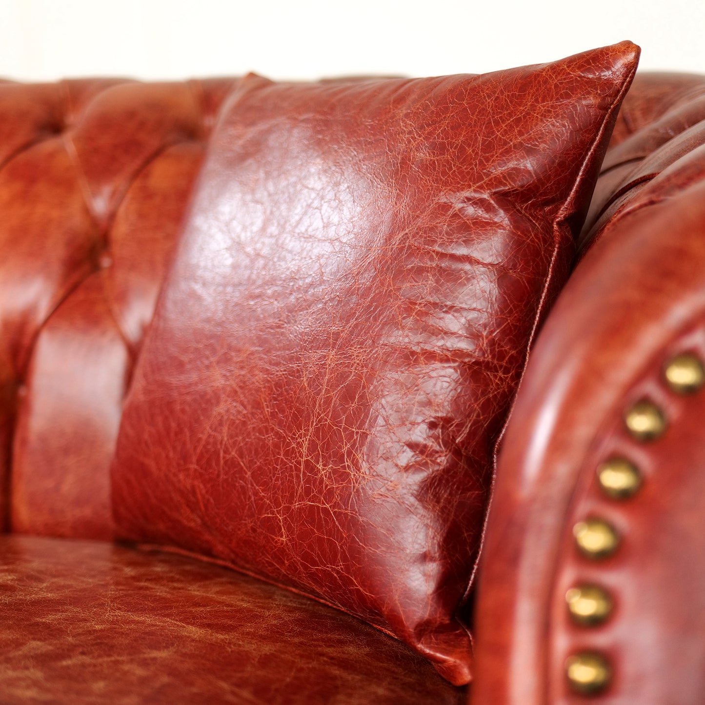 Divano Chesterfield Domus Pelle Primo Fiore Premium - Design Vintage