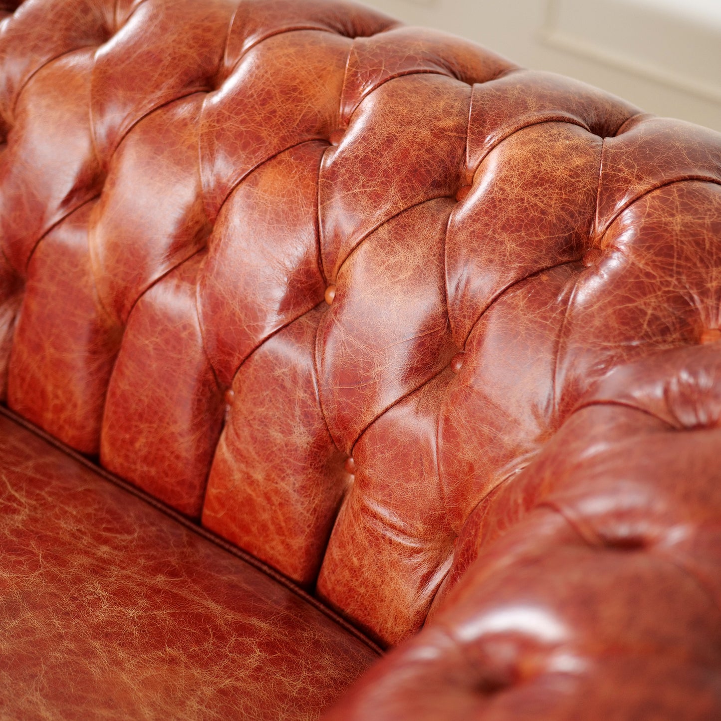 Divano Chesterfield Domus Pelle Primo Fiore Premium - Design Vintage