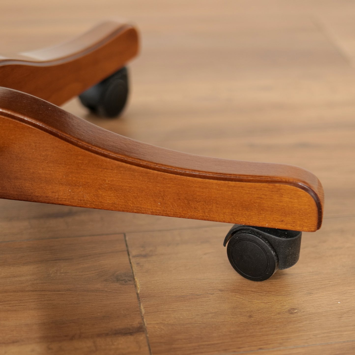 Poltrona Presidenziale Oxford Chesterfield Pelle Primo Fiore Premium - Base in Legno