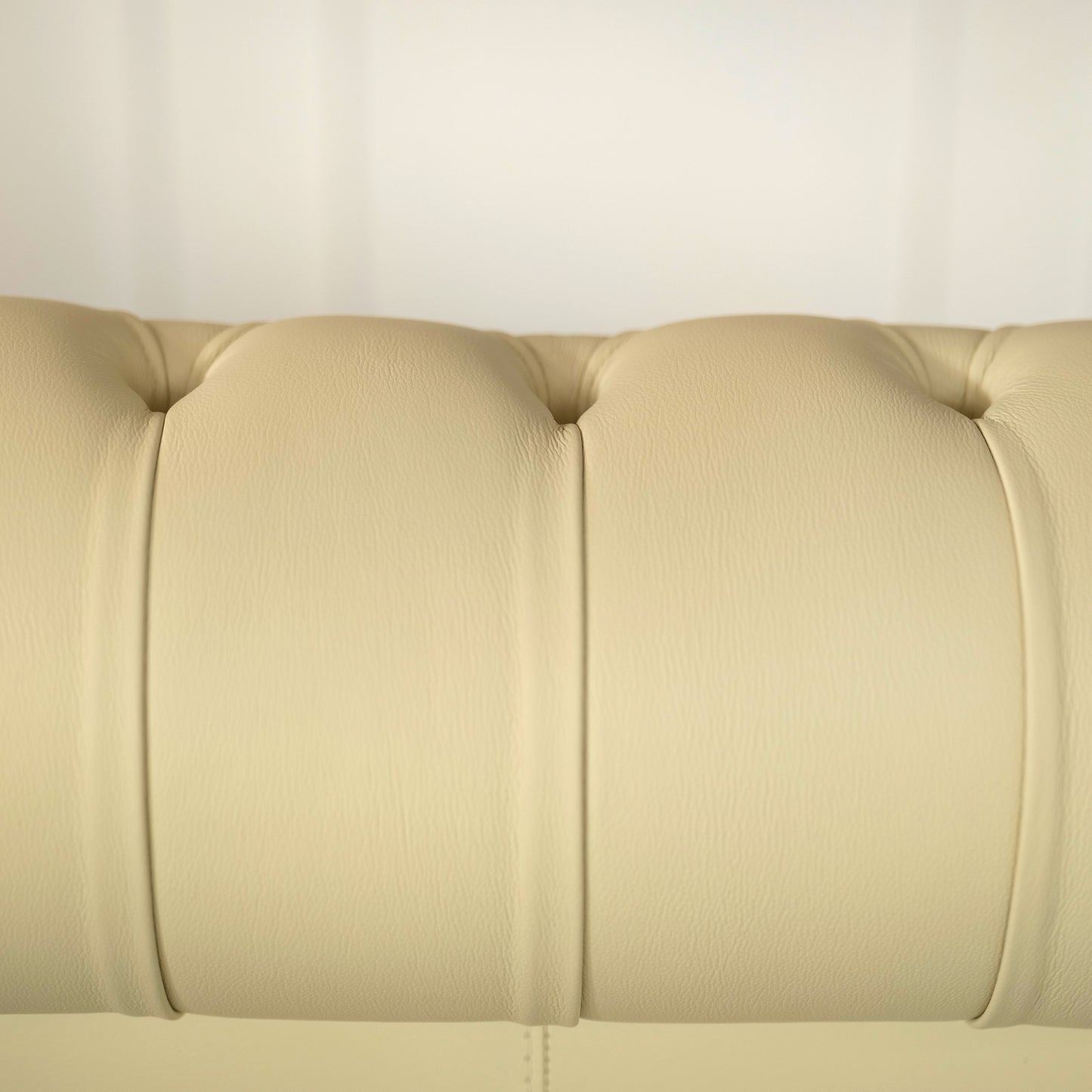 Letto Chesterfield Armonia Pelle Primo Fiore Premium - Design Iconico e Funzionale