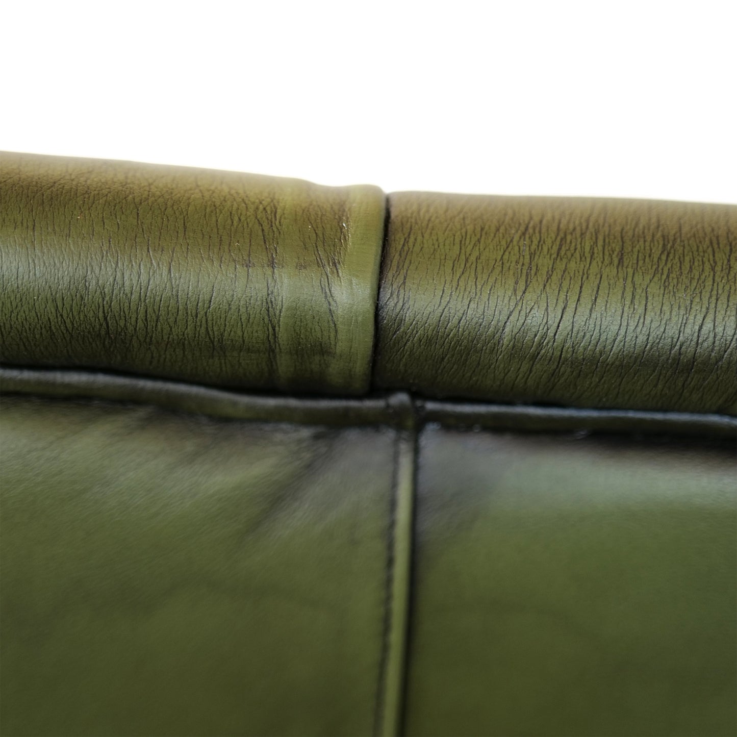 Lit Chesterfield Ego en cuir pleine fleur haut de gamme - Un design iconique et fonctionnel