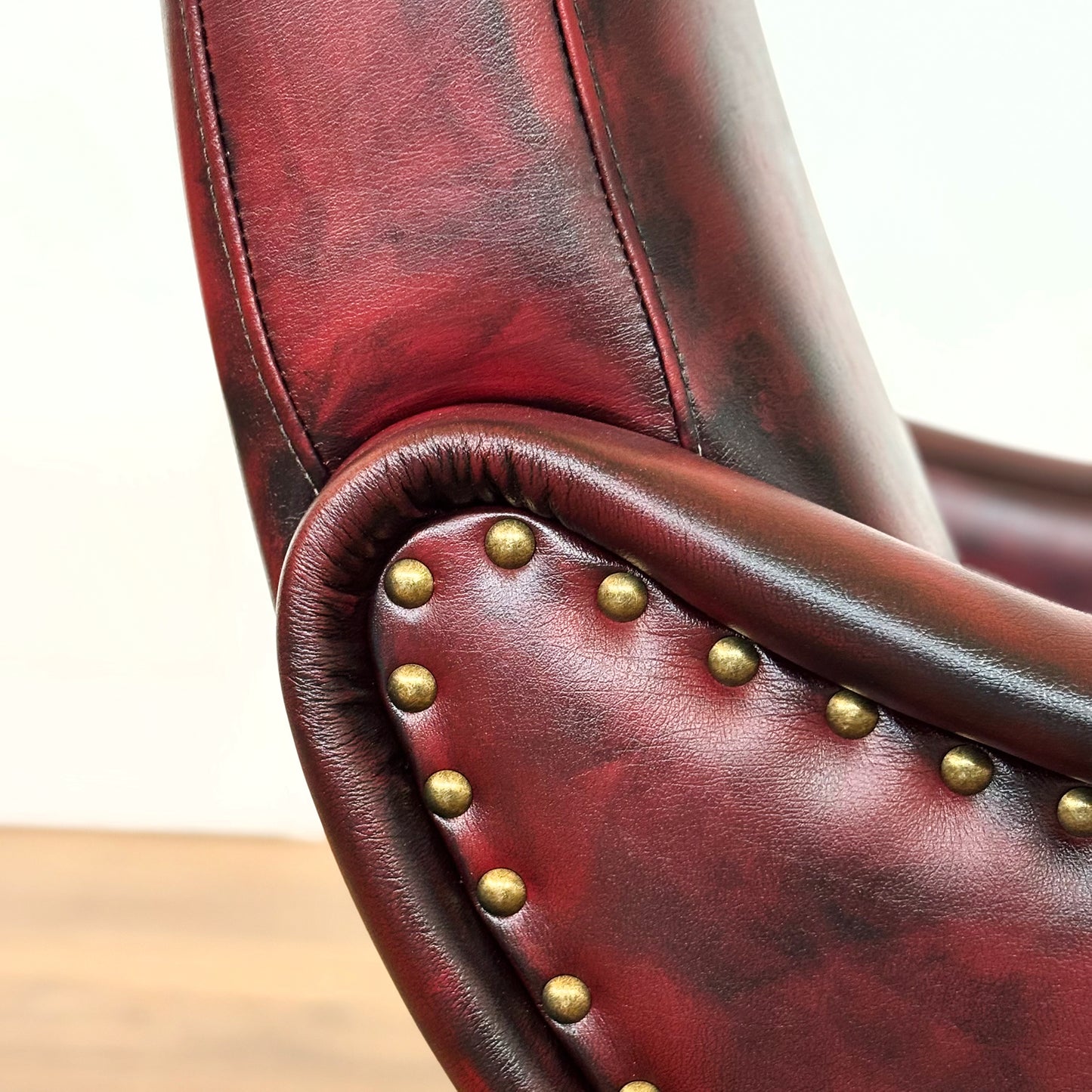 Miss Sessel aus hochwertigem Vollnarbenleder – ikonisches Design der 1950er Jahre