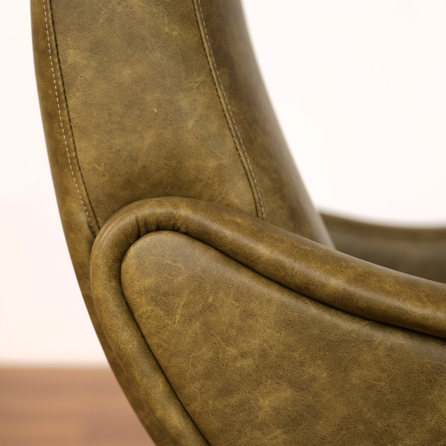 Miss Sessel aus hochwertigem Vollnarbenleder – ikonisches Design der 1950er Jahre