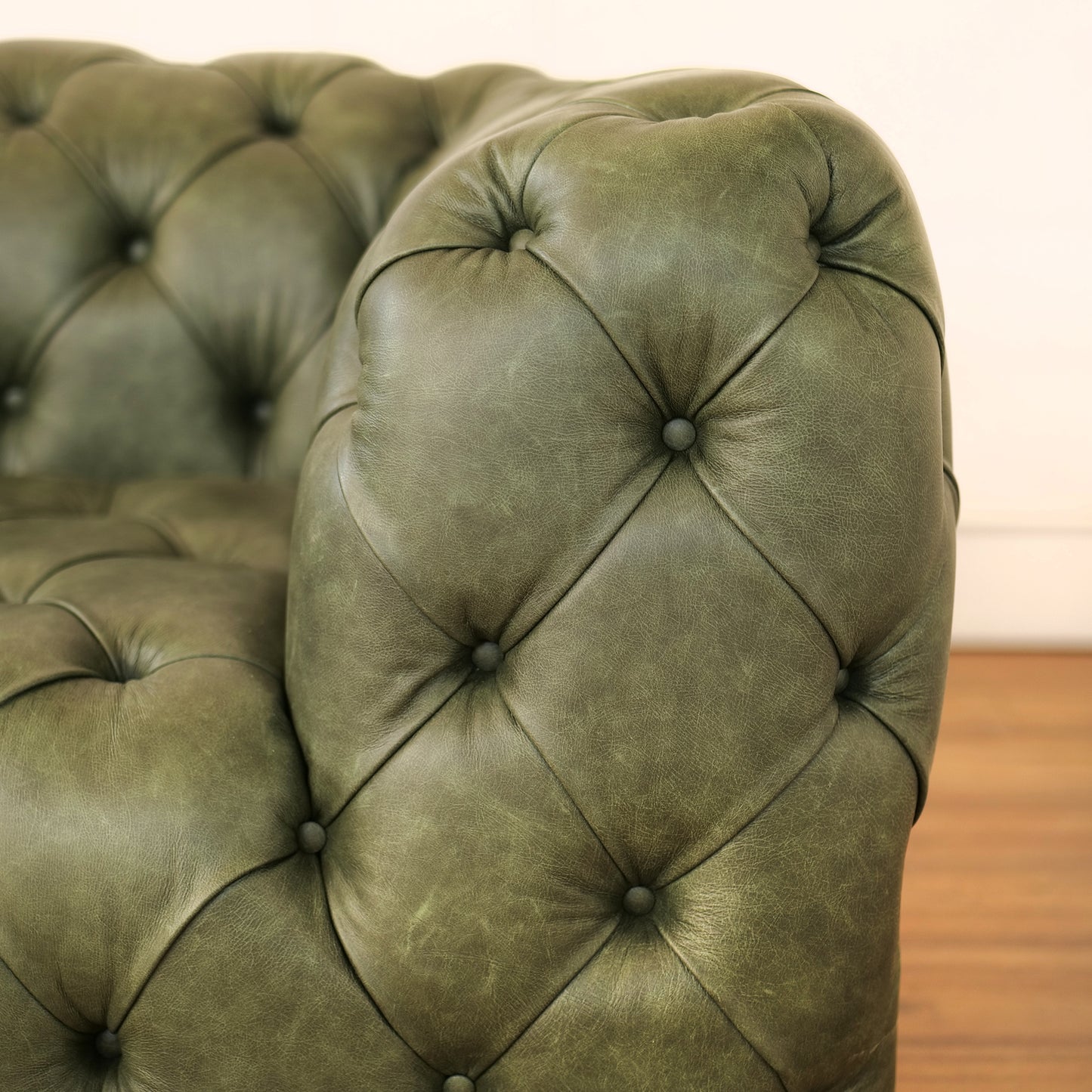 Divano Nemo Chesterfield in Pelle Primo Fiore Premium - Design Iconico