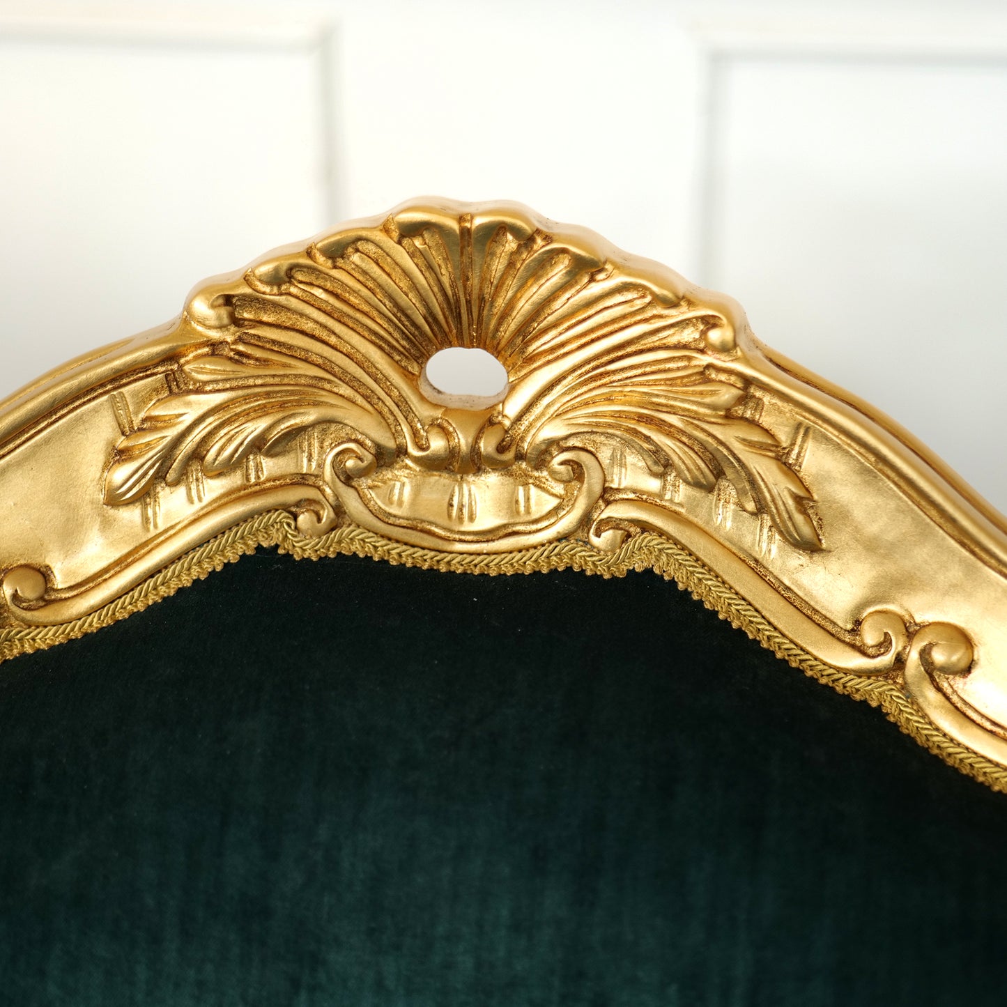 Poltrona Barocca Domizia - Foglia Oro e Velluto – Artigianato Italiano di Lusso