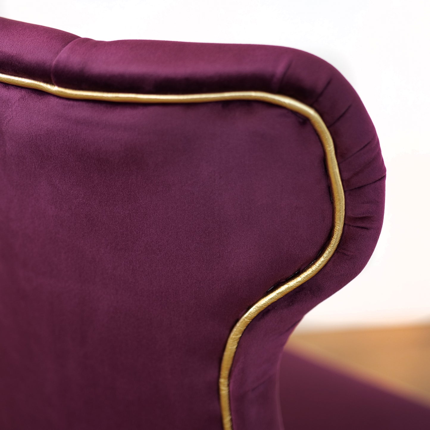 Sedia Cosmo in Velluto Capitonné - Design Iconico